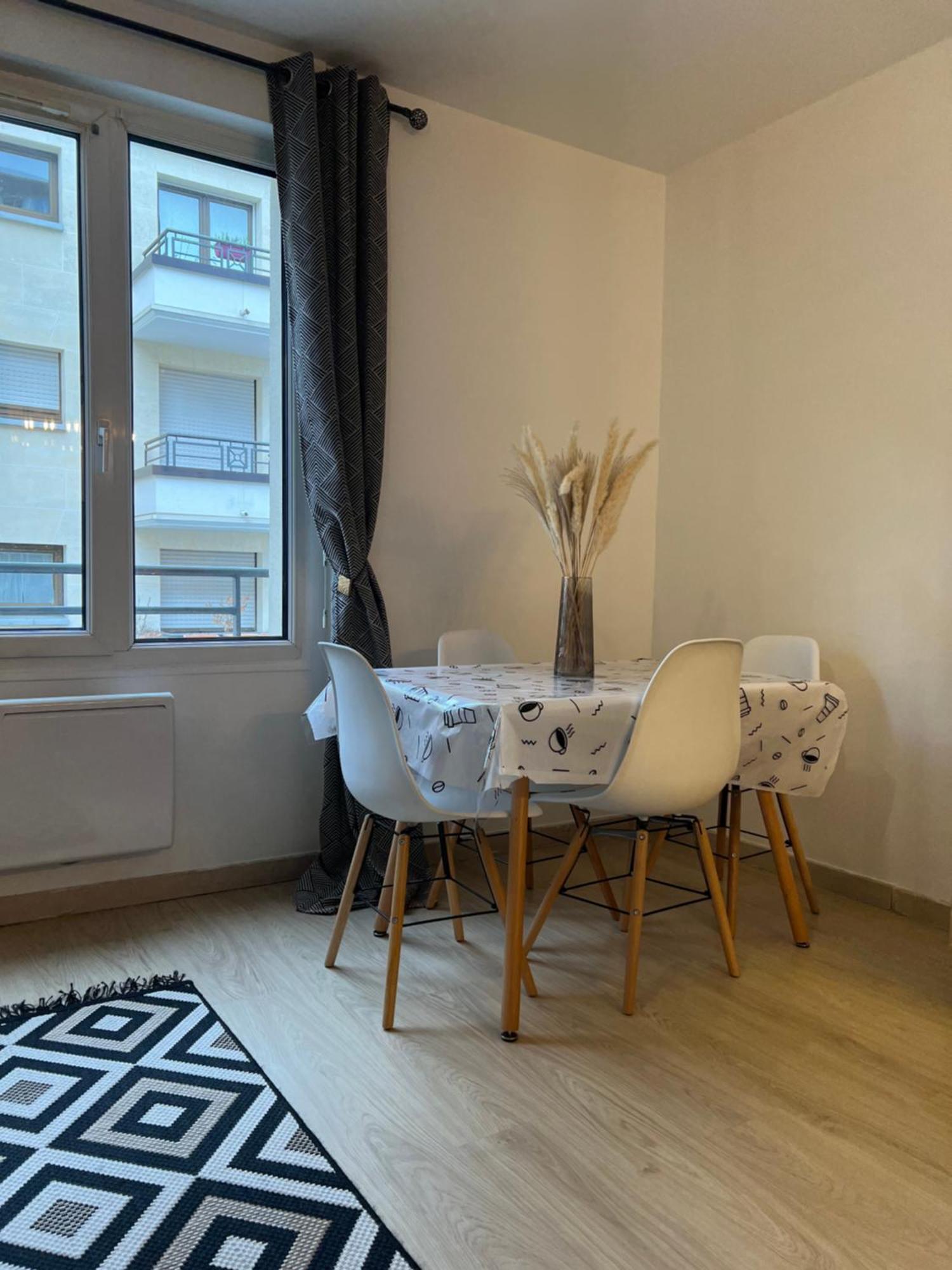 Appartement Lumineux A 2 Pas D'Enghien モンモランシー エクステリア 写真